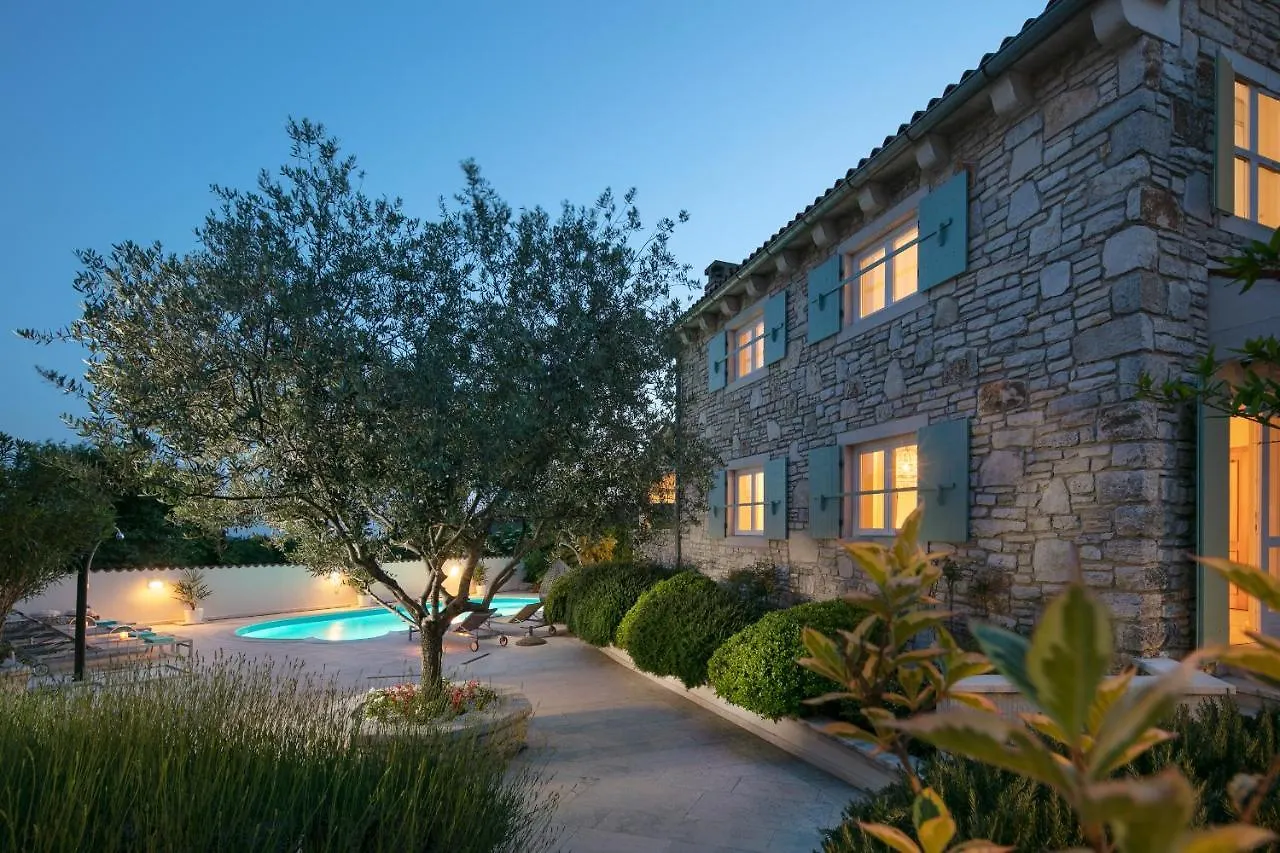 Residence Pietre D'Istria - With Private Service Burići 빌라